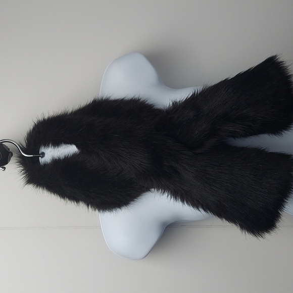Unreal Fur Scarf Warm Winter Fall Black 39x5 inches - Picture 3 of 8